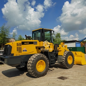 Cargadora de Ruedas Usada Komatsu WA320, 4 Toneladas, Diésel, Cargadora Frontal Amarilla, Equipo de Construcción - Product Image 1