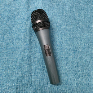 Micrófono Dinámico Supercardioide con Cable E845S Premium, Conexión XLR, Micrófono de Mano para Cantar, Conferencias y Actuaciones en Escenario - Product Image 3