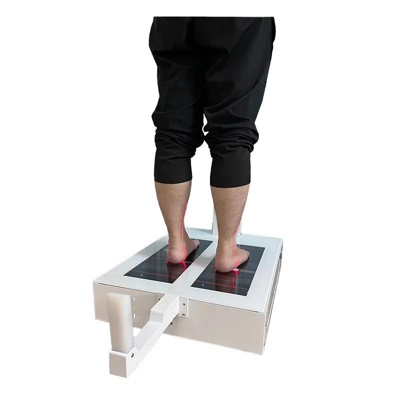 ماسح SoleSelect ثلاثي الأبعاد: اختيار المقاس المناسب مع جهاز مسح بتقنية الفحص على قدم القدم