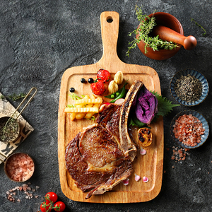 Planche à steak en bois avec poignée pour servir et couper les aliments, style simple, cadeau personnel - Product Image 3