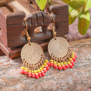 Pendientes Largos de Aleación Bohemia con Diseño de Pluma Bañados en Oro para Fiesta, Joyería Femenina con Cuentas y Hojas - Product Image 3