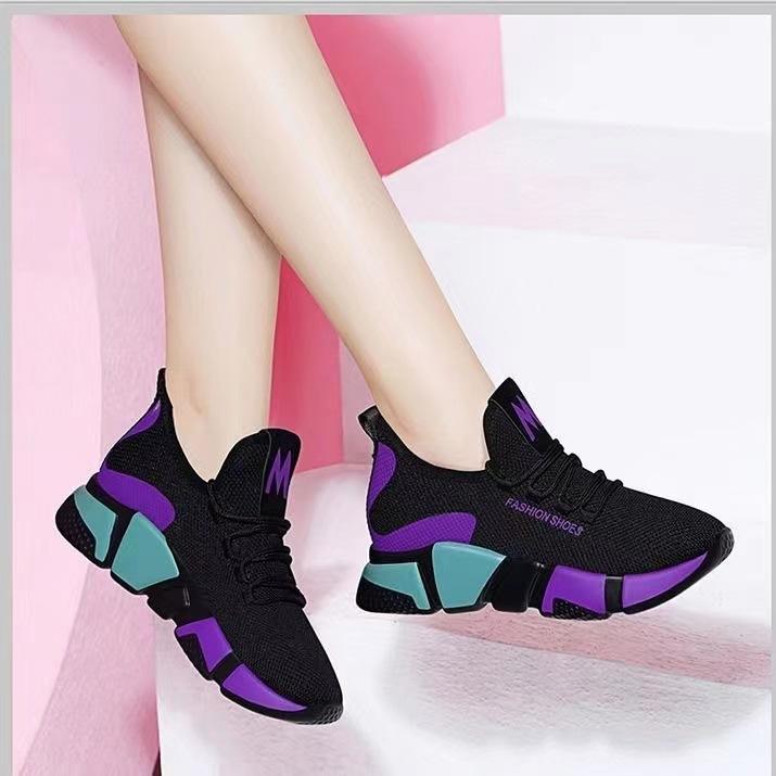 Designer Flying Knitting Mesh Shoes for Women Breathable Hiking