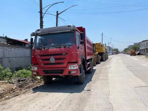 รถบรรทุกส่งสินค้า HOWO Sinotruk รถดัมพ์ HOWO 6X4 8X4 รถบรรทุกสำหรับงานเหมือง  ขายในเซี่ยงไฮ้ - Product Image 5