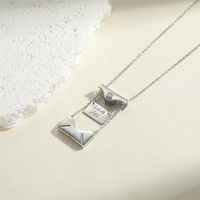 Bijoux en acier inoxydable plaqué or sans ternissement lettre d'amour personnalisée blancs enveloppe médaillon pendentif collier pour gravure au Laser