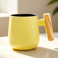 Mug à café en céramique de style classique nordique de 360 ml avec poignée en bois de bambou écologique pour le thé, le café et le lait