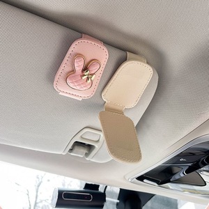 Cartoon konijnen auto brilhouder creatieve autohouder brilhouder auto zonneklep zonnebril kaartclip voor vrouwen - Product Image 2