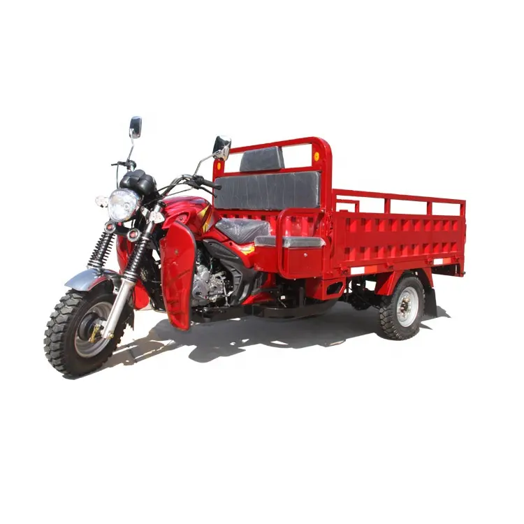 Factory price hot sale 250cc 300cc closed cabin cargo tricycle zongshen engine tricycle with king booster