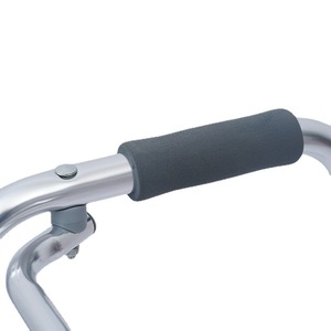 Déambulateur en alliage d'aluminium réglable en hauteur pour personnes âgées, pliable en un clic RQ 80 - Product Image 1