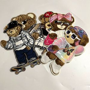 Высококачественные нашивки из ткани с вышивкой в виде медведя — модный декор для одежды и рюкзаков - Product Image 3
