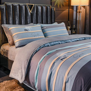 床头帽子法兰绒和天鹅绒四件套床单套装 - Product Image 4