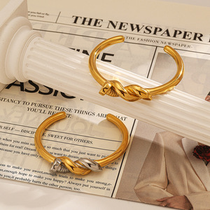 Brazalete de Acero de Titanio Chapado en Oro con Diseño de Tornillo para Mujer, Joyería de Moda - Product Image 3