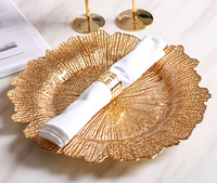 Assiette de présentation en verre argenté durable et moderne de 13 pouces, motif floral végétal, pour la décoration de table de mariage et de fête