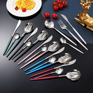 Ensemble de couverts en acier inoxydable, manche plat, vaisselle occidentale colorée, compatible lave-vaisselle, couteau à steak, cuillère à dessert - Product Image 2