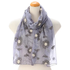 Chal de Mujer con Diseño de Flores Bordadas a Mano, Tejido en Poliéster Ligero, Transpirable y de Alta Calidad - Product Image 1