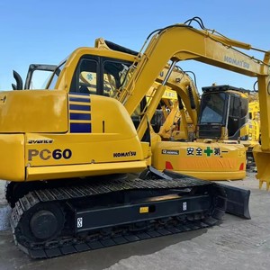 Excavatrice d'occasion à faible nombre d'heures de fonctionnement, excavatrice Pc60, en bon état, à vendre - Product Image 1