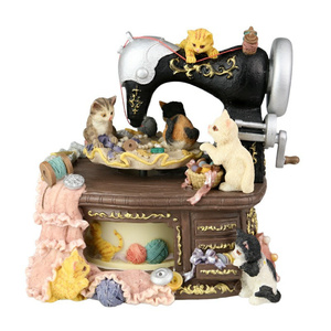 <span class=keywords><strong>Dessin</strong></span> <span class=keywords><strong>animé</strong></span> rétro envoyer fille cadeau d'anniversaire <span class=keywords><strong>de</strong></span> Noël machine à coudre chat boîte à musique boîte à musique personnalisée <span class=keywords><strong>chanson</strong></span> - Product Image 1