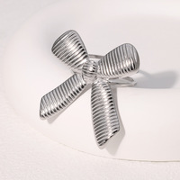Bague en acier inoxydable anti-ternissement, style INS, tendance vintage, au design unique et rétro, avec nœud rayé en or 18 carats, bijou pour femme