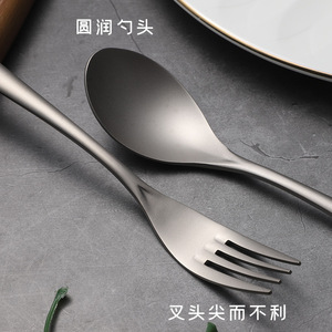 Juego de cuchara y tenedor de titanio puro, utensilio de viaje portátil redondo arenado, reutilizable - Product Image 1