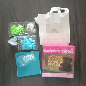 DIY Floral Cube Tulip Night Light Tap Control Battery Powered LED Light For Home Decor Gift - Product Image 4