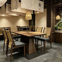 Ensemble de chaises de salle à manger en bois massif avec dossier en rotin et coussin en tissu pour restaurant, mobilier commercial