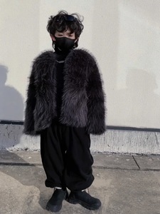 Pedido de Muestra al por Mayor: Abrigo Largo de Piel Sintética Macaron Colorido y Cálido de Invierno para Niñas, de Manga Larga, OEM - Product Image 4