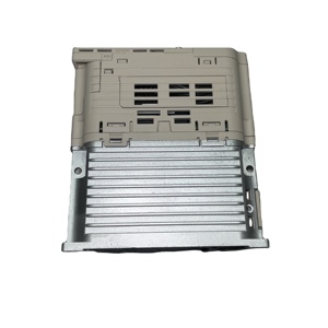 Variador de Frecuencia Yas-kawa V1000 CIMR-VC4A0011BAA con RS485, Carcasa IP20 para Automatización Industrial - Product Image 3