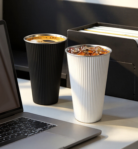 แก้วกาแฟสแตนเลสทนทานพร้อมฝาปิดซิลิโคนทนความร้อน แก้วพกพาสำหรับเด็กและผู้ใหญ่ ใช้สำหรับเดินทาง แคมป์ปิ้ง และดื่ม - Product Image 1