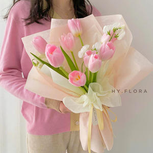 Rollo de material floral virgen, envoltura de rosas de flores frescas impermeables para forro de paquete de algodón de leche para tiendas de flores de embalaje de papel - Product Image 3