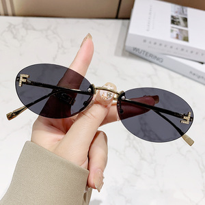 Gafas de Sol sin Marco con Letra <span class=keywords><strong>F</strong></span> de Estilo Nuevo, Montura Ovalada con Incrustaciones de Diamantes, Gafas de Moda Europeas/Americanas, Montura Pequeña - Product Image 1