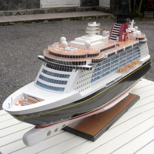 Bateau miniature en bois peint Disney Fantasy, style européen, artisanat nautique vietnamien, décoration de maison, cadeau - Product Image 1