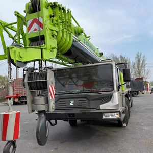 Grue de chantier d'occasion Zoomlion ZTC700H 70T à vendre – Levage fluide, composants durables pour travaux d'ingénierie - Product Image 1