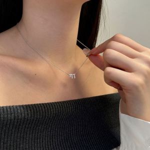 Collar con Colgante de Plata S925 para Mujer, Diseño Único Dylam, Cadena con Símbolo Matemático M y Letra M, Circonita Cúbica 5A - Product Image 5