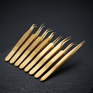 Pince à épiler professionnelle personnalisée plaquée or de précision, pointe lisse, origine Pakistan, modèle 776 pour salons de beauté et extensions de cils - Product Image 2