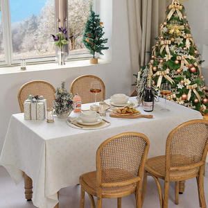 Nappe ronde de Noël avec broderie blanche Tissu réutilisable Habillage de maison Fête en plein air Banquet de mariage Techniques tissées - Product Image 3