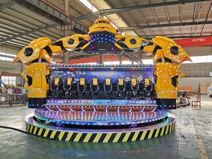 Attrazione per Interni/Esterni, Giostre Emozionanti per Famiglie, Attrazione Robot Transformer in Vetroresina Montata su Rimorchio a Prezzo Vantaggioso - Product Image 3