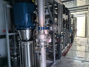 Système d'osmose inverse <span class=keywords><strong>Umek</strong></span> à haut taux de purification, pompe de dessalement d'eau de mer et de saumure, conteneur en acier 3000L/heure, garantie 1 an - Product Image 6