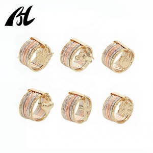 Set di Anelli con Ciondoli a Forma di Elefante, Croce, Vergine Maria, Cuore, Trifoglio e Farfalla, Placcati in Oro - Product Image 2