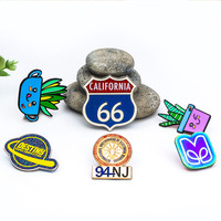 Épingles en gros à bon prix, populaires auprès des rappeurs américains, musique rock et hip-hop, badge en émail dur