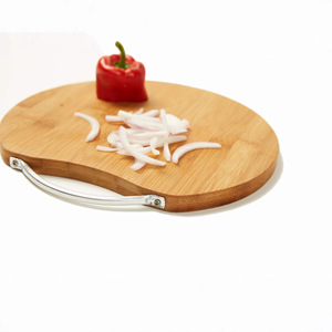 Tabla de cortar de bambú antideslizante con asa y orificios, adecuada para uso en la cocina, para cortar frutas y para usar con rodillos de amasar. - Product Image 3