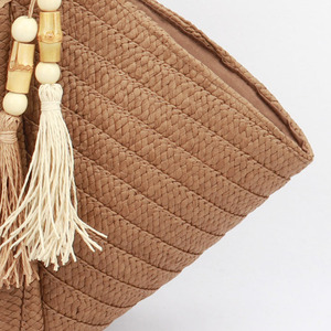 Bolso de playa de paja de papel tejido con forma de bola de masa hervida, bolso informal, borlas de papel, mango redondo de bambú natural - Product Image 4
