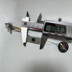 Jouet de <span class=keywords><strong>voiture</strong></span> de <span class=keywords><strong>police</strong></span> en alliage Xinxing avec carte PCB FR-4, musique, lumières LED rouges et bleues, développement personnalisé COB - Product Image 5