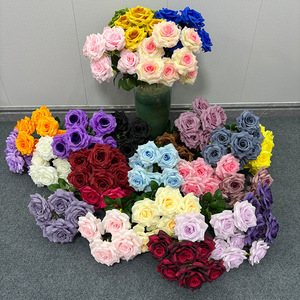 7 Têtes de Roses Artificielles en Soie Effet Diamant pour Décorations de Mariage, Marqueurs d'Allée, Arrangements Floraux et Accessoires Décoratifs - Product Image 1