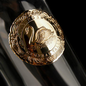 Adesivo per la stampa di etichette metalliche in metallo stampato in alluminio goffrato in oro personalizzato - Product Image 1