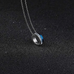 Collier Pendentif Cercle en Acier Inoxydable Argenté et Bleu pour Hommes - Bijoux Tendance - Product Image 5