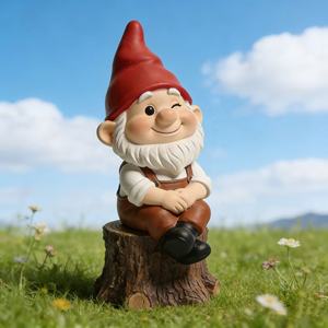 Figura de Gnomo Divertida Pintada a Mano en Poliresina, Estatua de Jardín Creativa Personalizada, Sentada en un Tocón de Árbol, Regalo - Product Image 3
