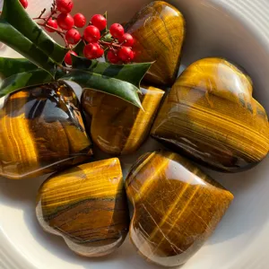 Cristais atacado pedras preciosas esculpidas em massa lindos corações de olho de tigre em forma de coração Reiki para decoração de cura