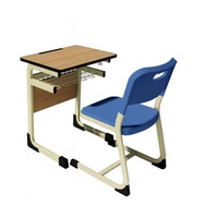 Ensemble de meubles scolaires modernes en bois réglables en hauteur, tables et chaises d'école