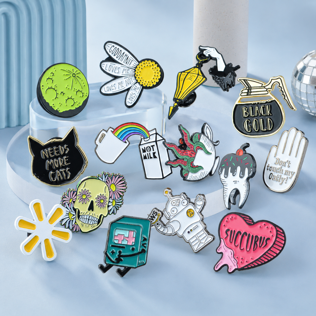Custom Logo Cartoon Sports Flower Metal Enamel Lapel Pins-Wholesale Cheap Manufacturer