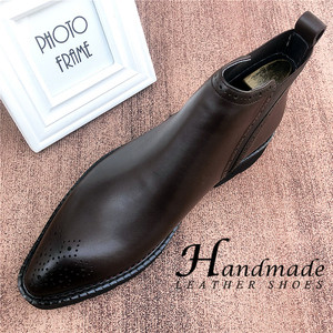 Nouvelles bottes Chelsea rétro anglaises en cuir véritable pour hommes - bottes brodées à bout pointu en cuir véritable - Product Image 1