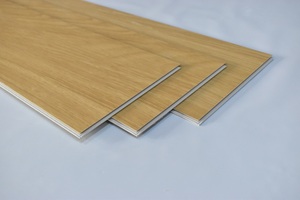 El <span class=keywords><strong>Suelo</strong></span> SPC con Aspecto de <span class=keywords><strong>Madera</strong></span> Tiene una Apariencia Similar al <span class=keywords><strong>Madera</strong></span> Sólida y es Más Asequible en <span class=keywords><strong>Precio</strong></span> - Product Image 3